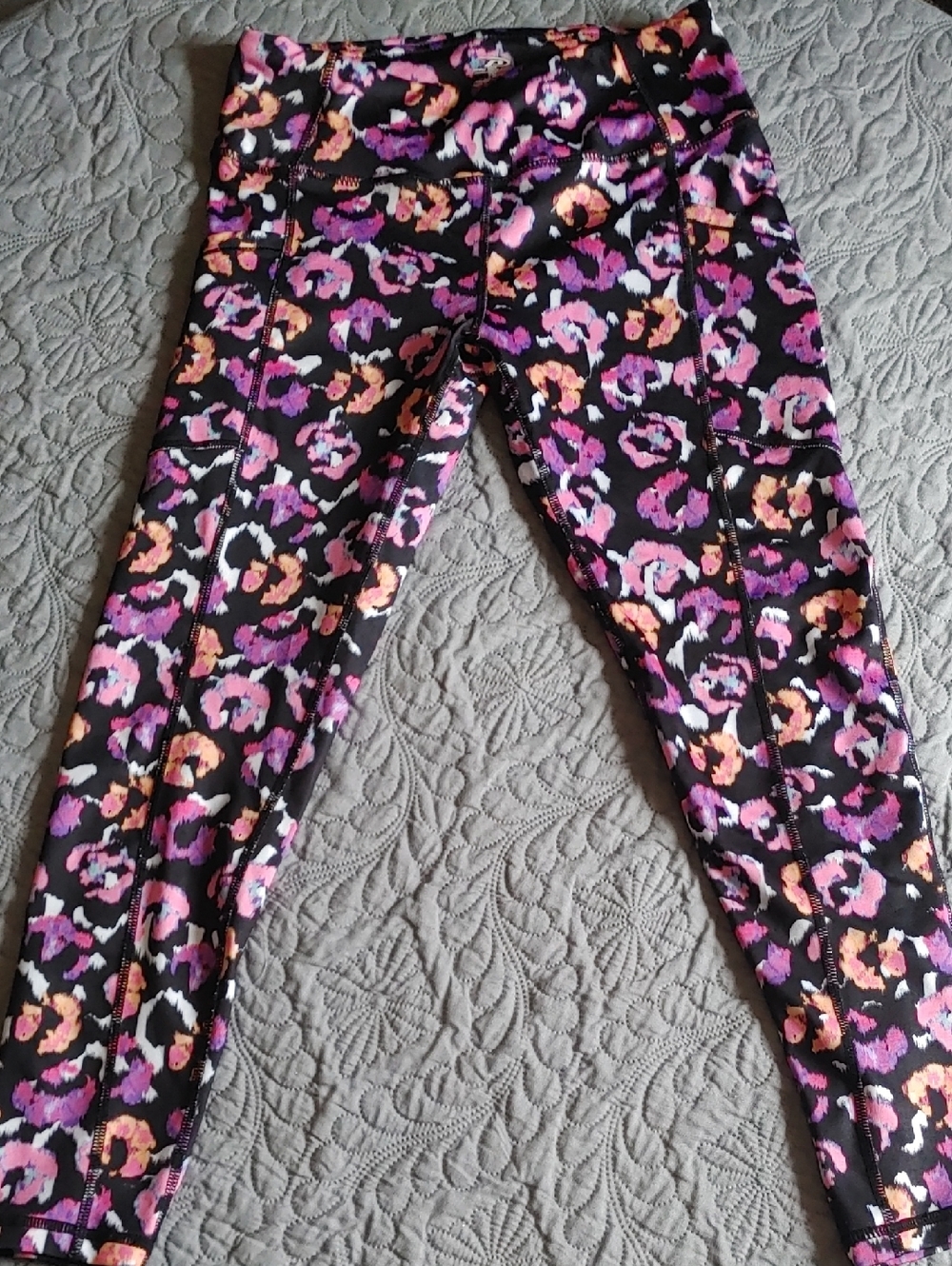 ✅$10 Add OnPro Player Black Leggings with Floral Print Sz SM